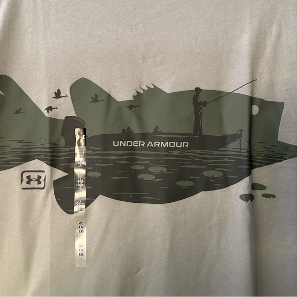 Under Armour Men's Light Gray Short Sleeve Tee - Picture 5 of 5